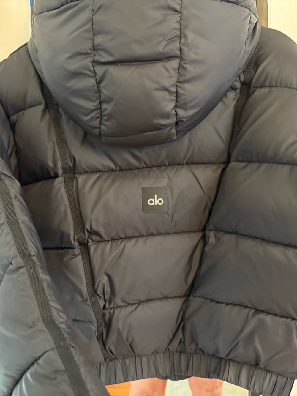 ALO Yoga Black Quilted Hooded Puffer Jacket : Aspen Love